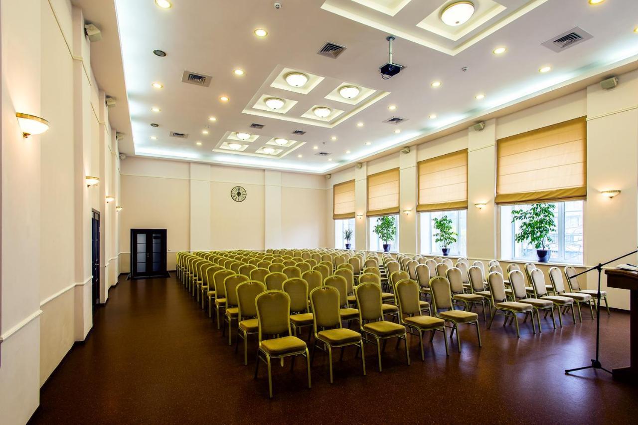 Conference Hall Irpin' Hotell Eksteriør bilde